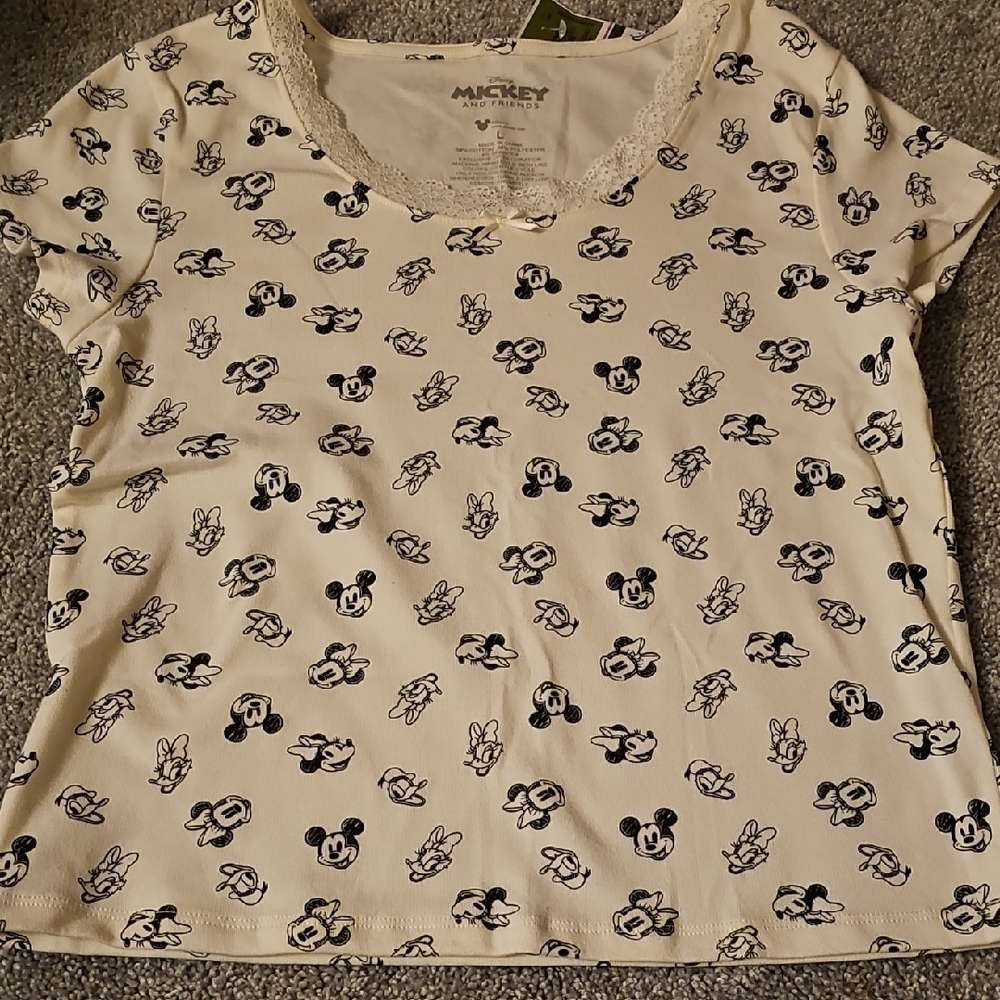 🔹️🔹️Disney Mickey and Friends Cream T-Shirt